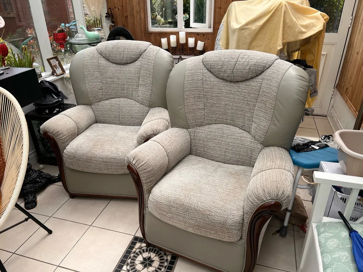 Arm chair