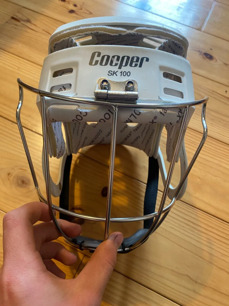 White cooper helmet - Image 1