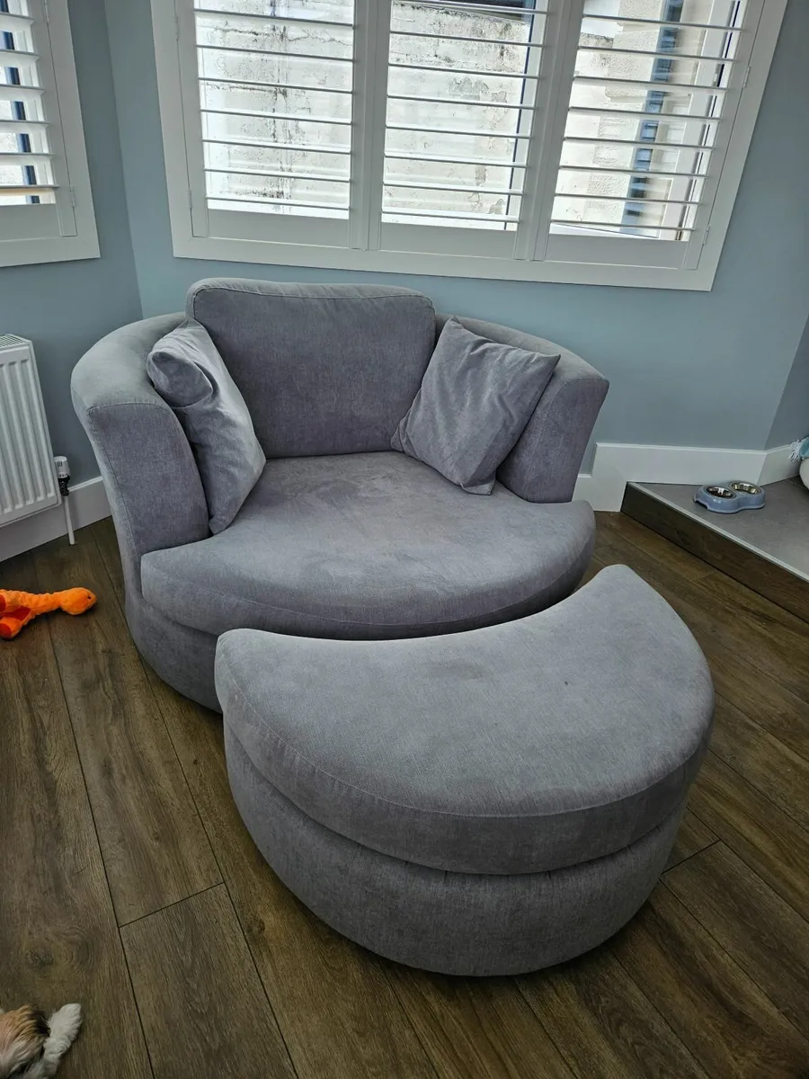 Armchair - Image 1