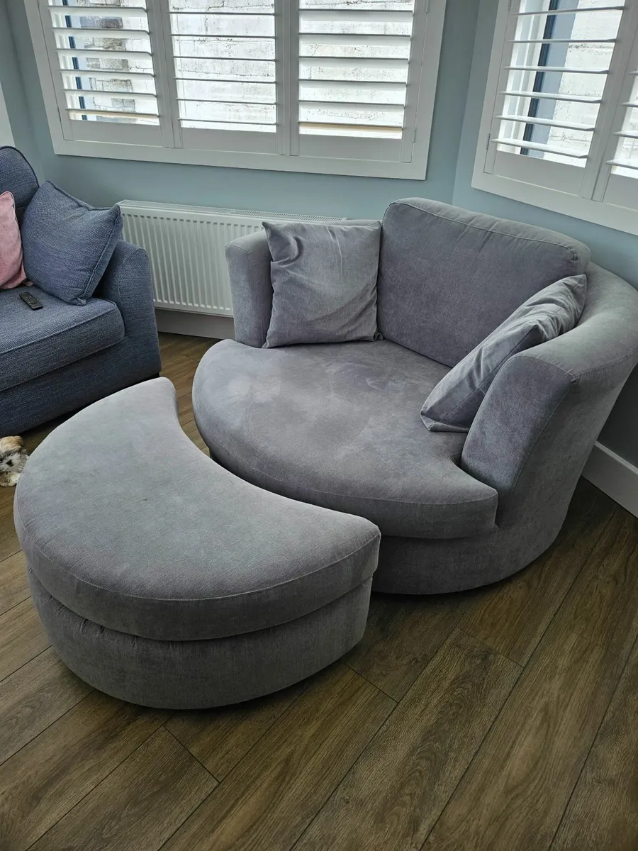 Armchair - Image 2