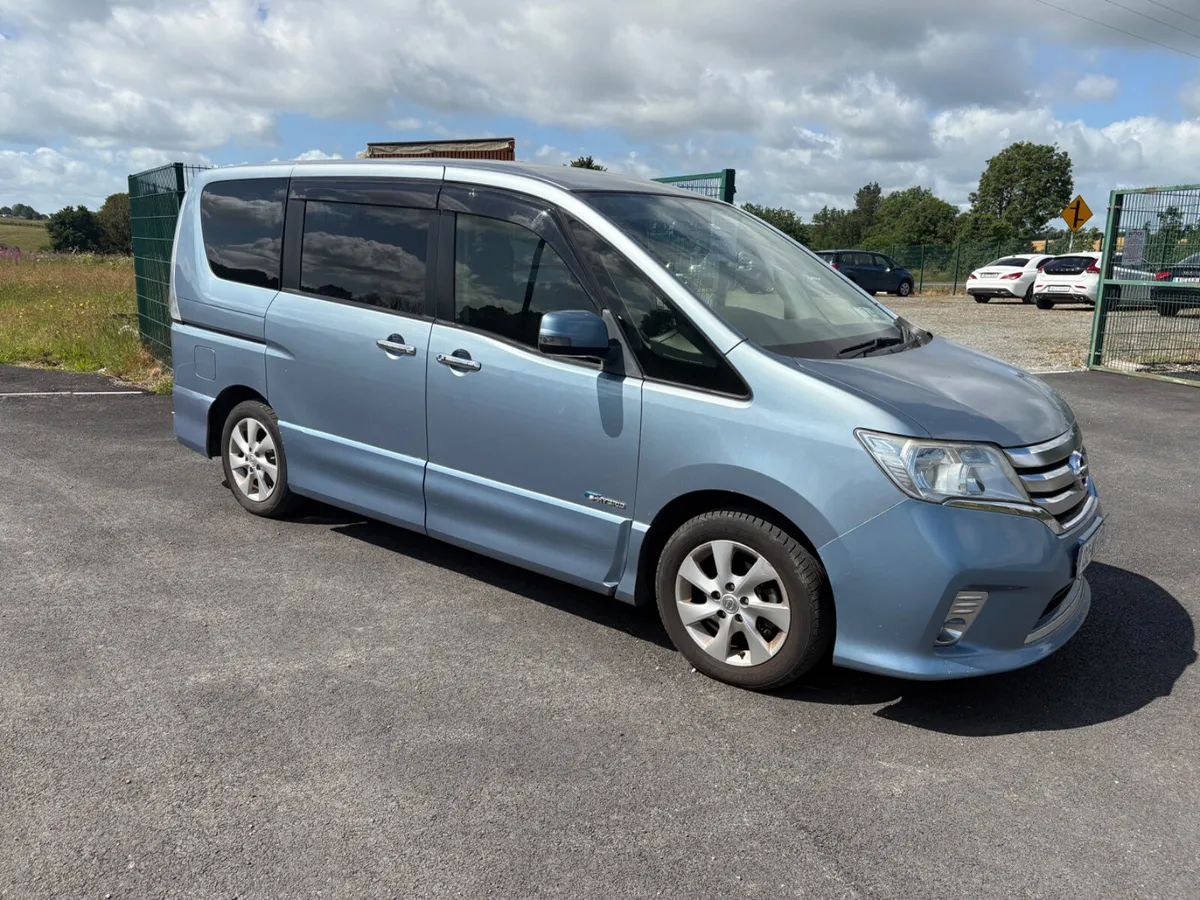 132Nissan Serena 2013 8 seats - Image 1