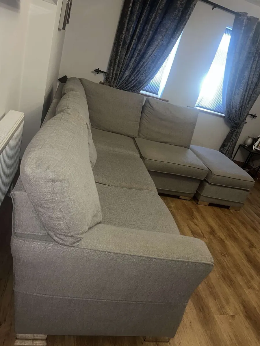 Couch - Image 3