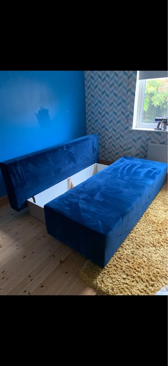 Sofa bed - Image 4