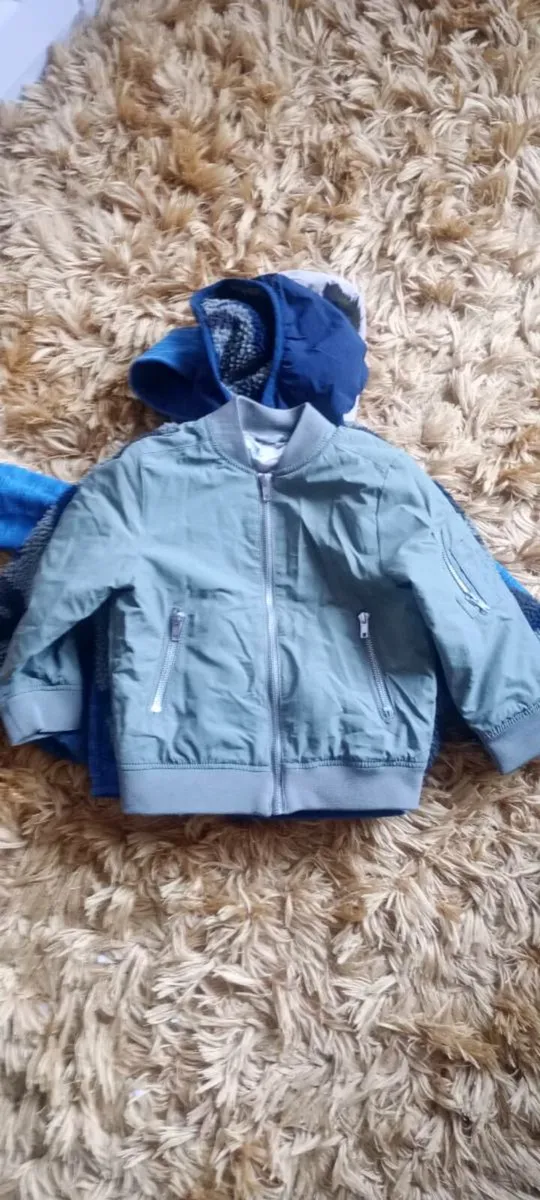 AGE 3-4 BOYS Clothes - Image 1