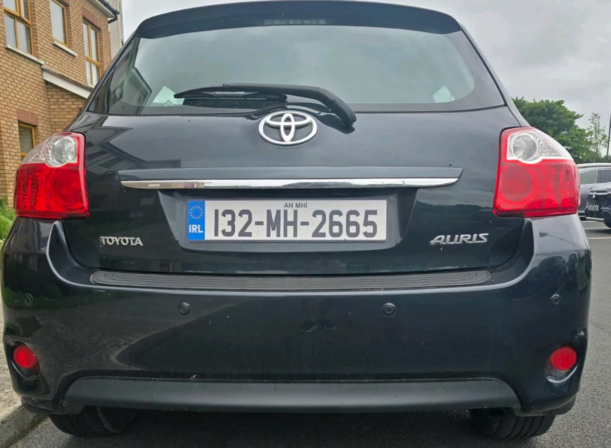 Toyota Auris 1.33 Vvt-i TR  99bhp 5 5DR 100BHP - Image 4