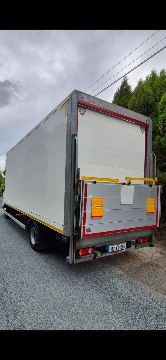 Box Body with PALFINGER Tail Lift / SITE STORAGE - Image 3