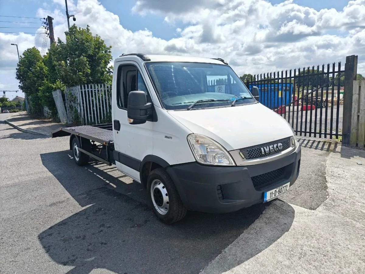 Recovery vehicle - Image 1