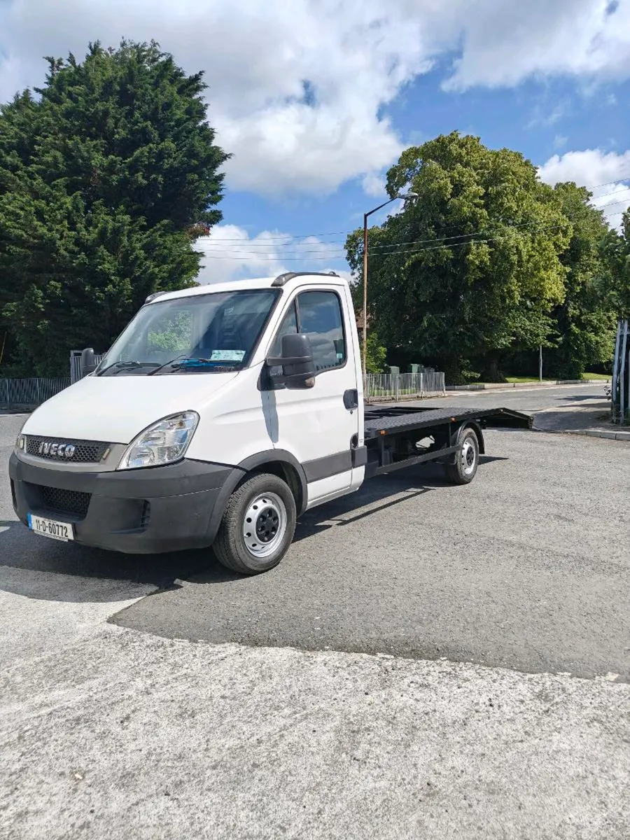 Recovery vehicle - Image 3