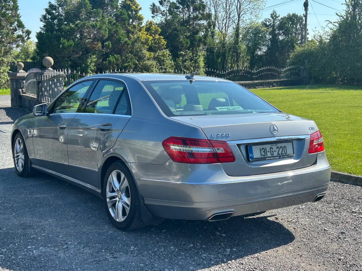 Mercedes-Benz E-Class 2013 - Image 4