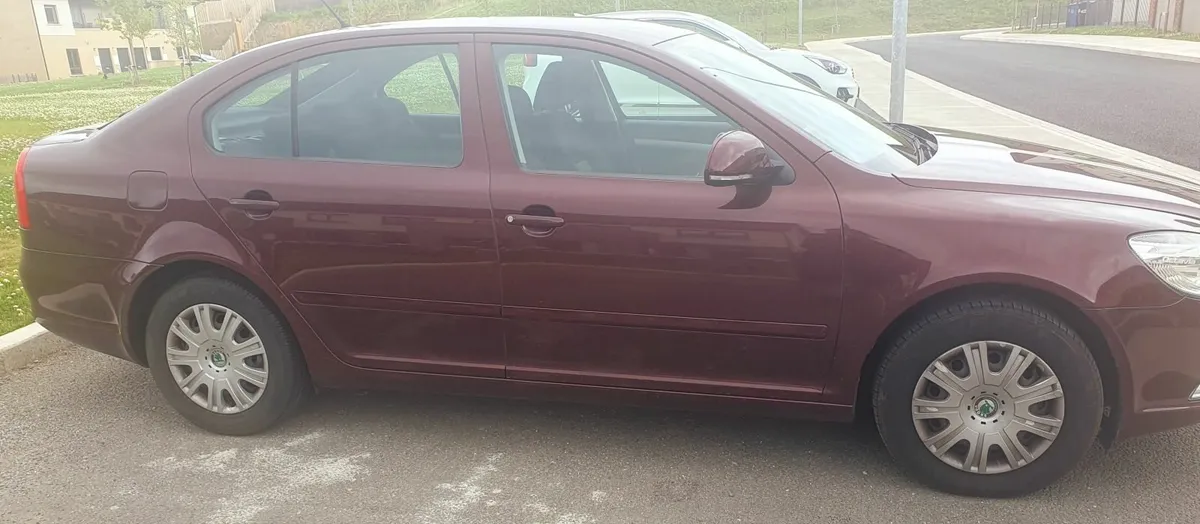 Skoda Octavia 2011 Auto 1.6L - Image 1
