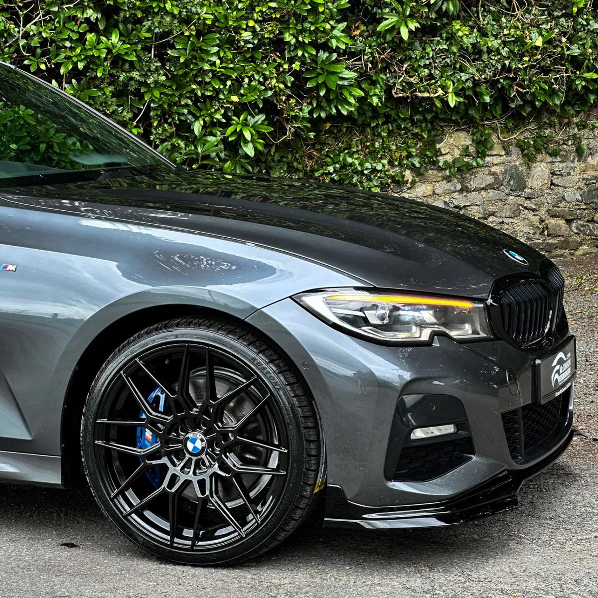 2021 (211)  BMW 330e M-SPORT PRO EDITION *SUNROOF* - Image 4