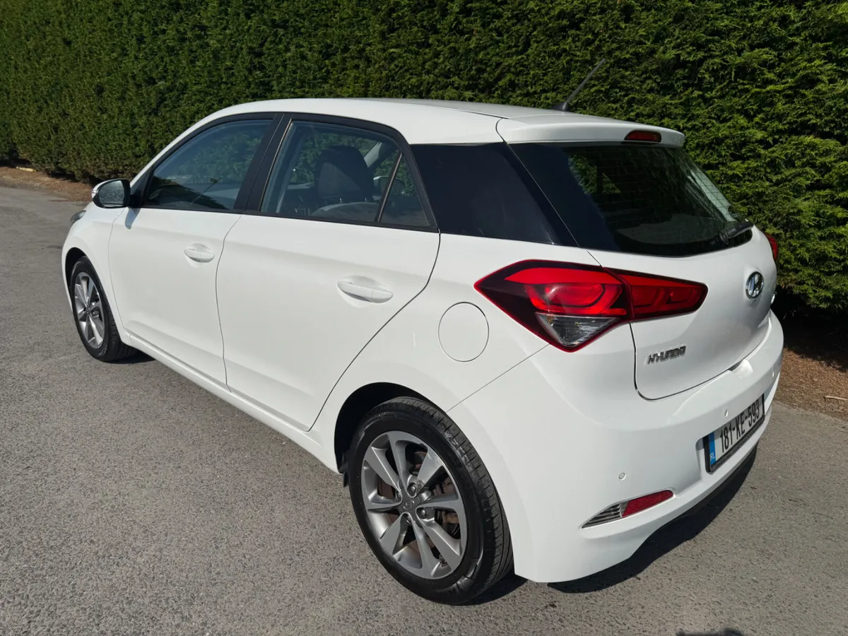 Hyundai i20 2018 FSH 1 OWNER, DRIVES PERFECT - Image 4