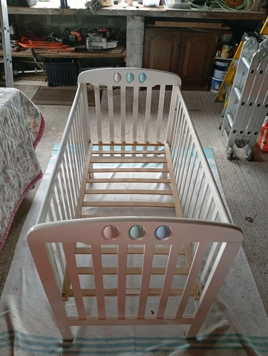 360° Chair & Cot - Image 4