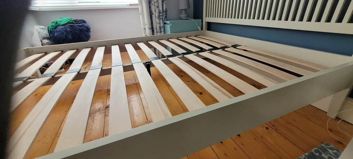 King size bed - Image 4