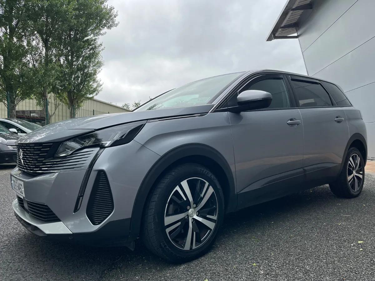 Peugeot 5008 2021 - Image 2