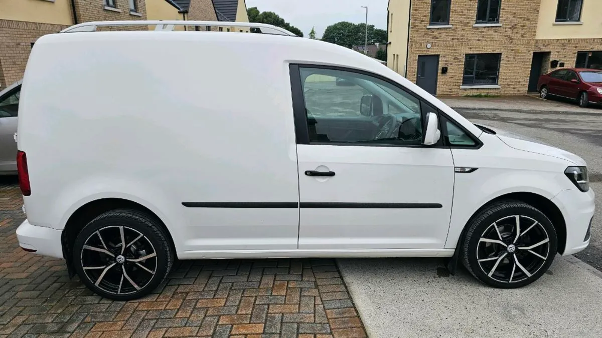 VW Caddy 2.0 Tdi 140bhp - Image 3