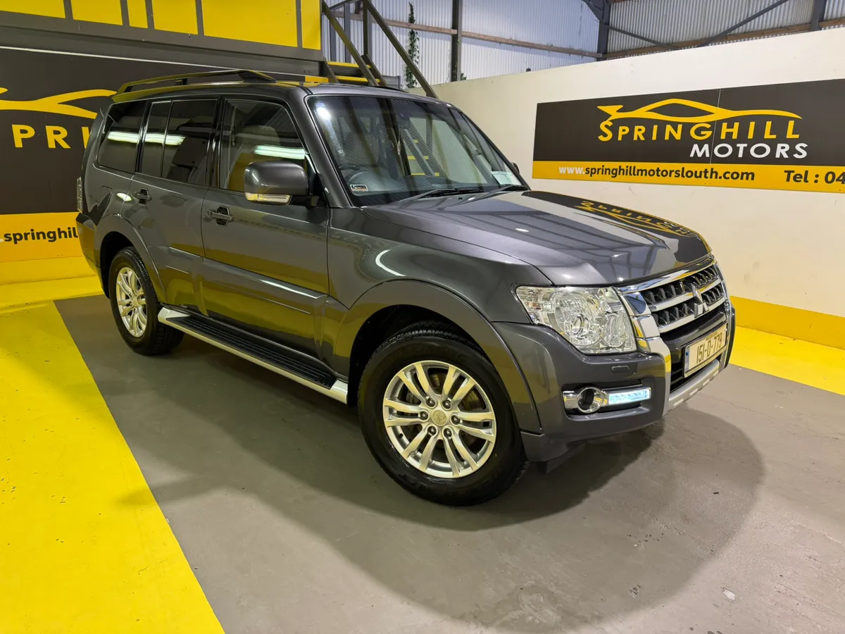 2015 Mitsubishi Pajero 3.2 5 Seater Crew Cab Auto - Image 2