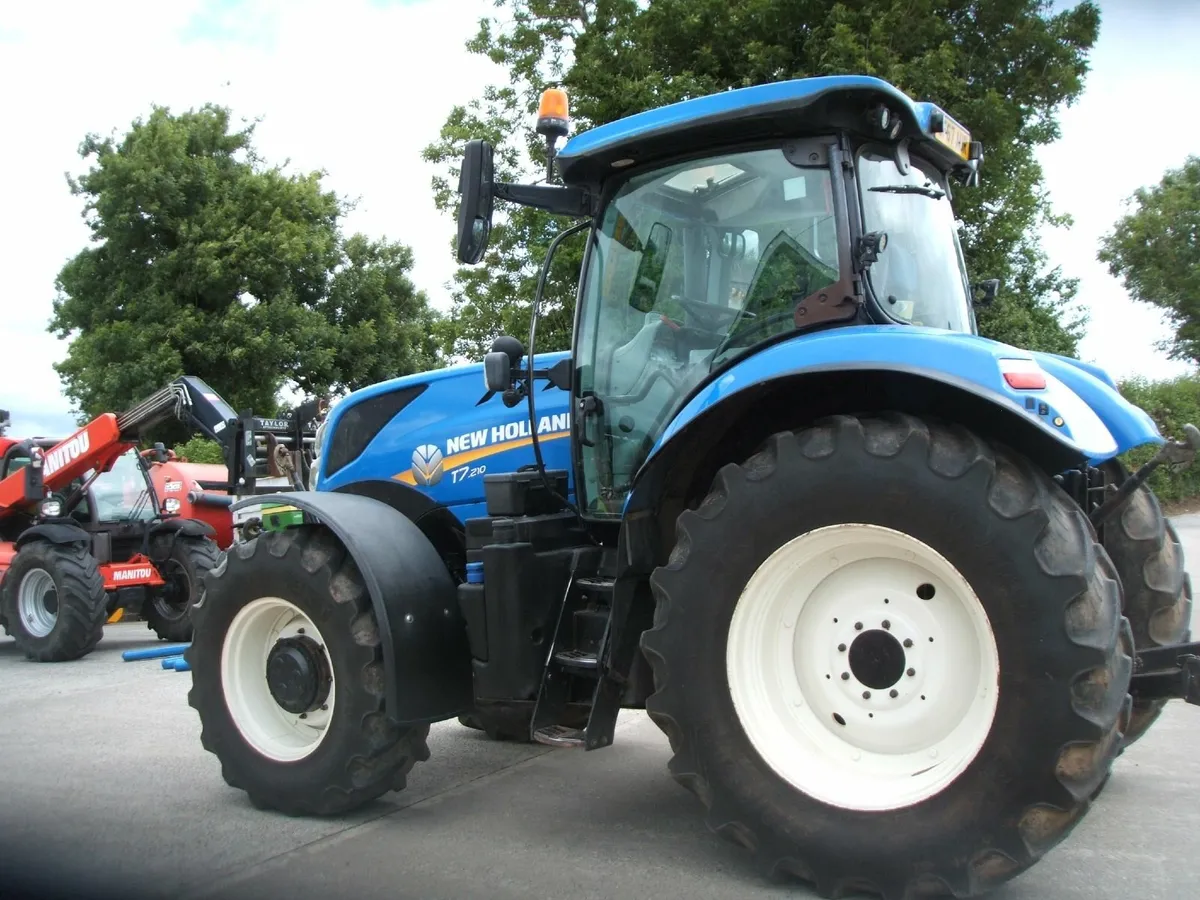 2018 New Holland T7 210 PC - Image 2