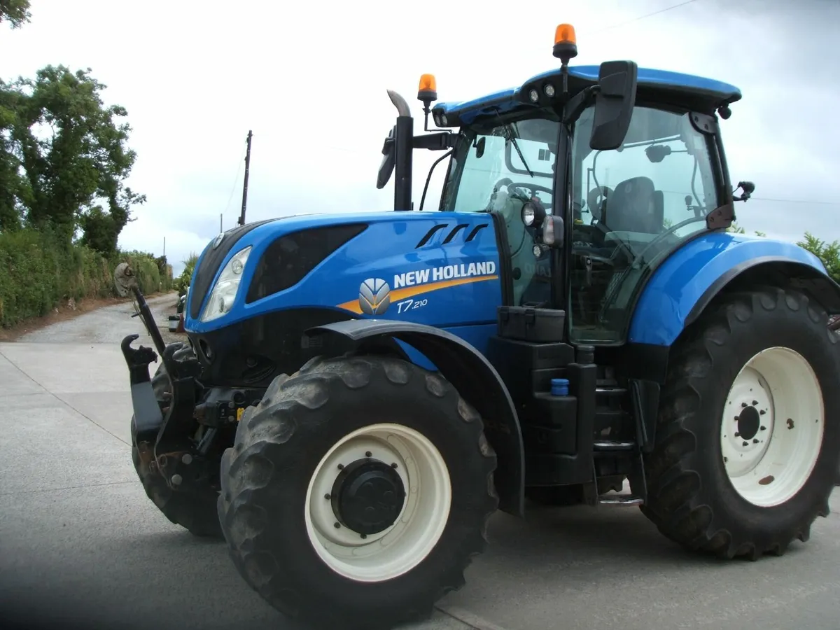 2018 New Holland T7 210 PC - Image 1