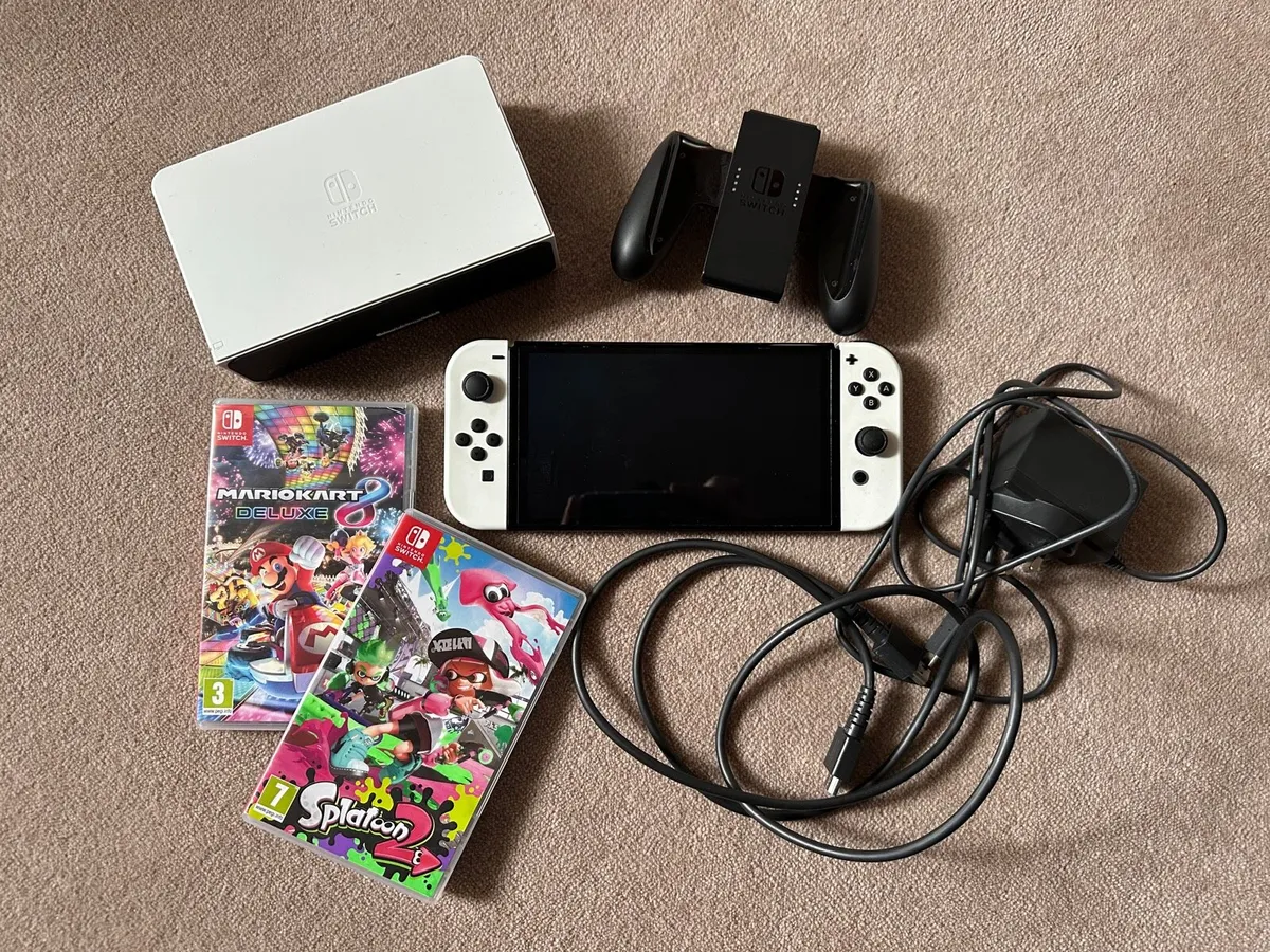 Nintendo Switch OLED and Games package - Image 2
