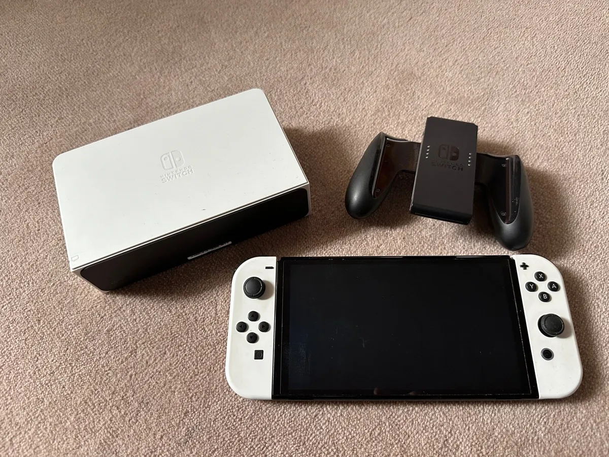 Nintendo Switch OLED and Games package - Image 3