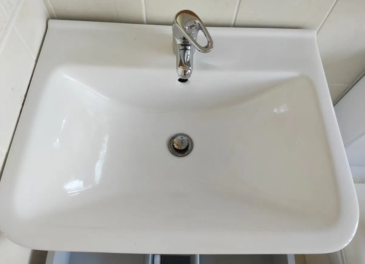 Vanity Unit, Sink & Tap - Image 3