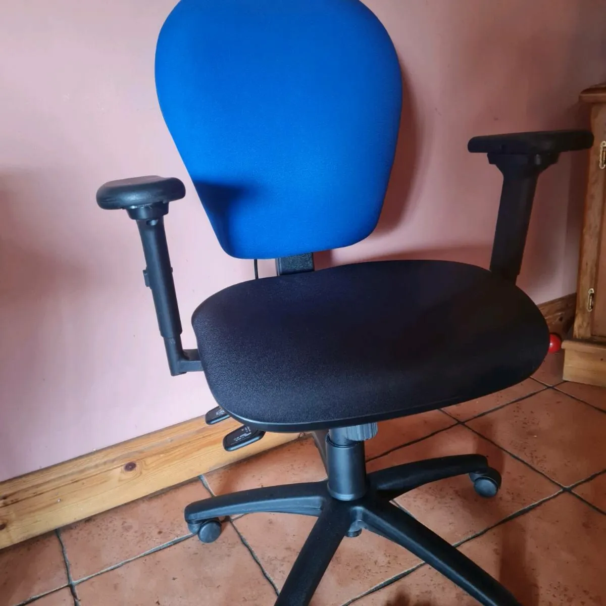 Torasen  lumber office chairs 10 available - Image 1
