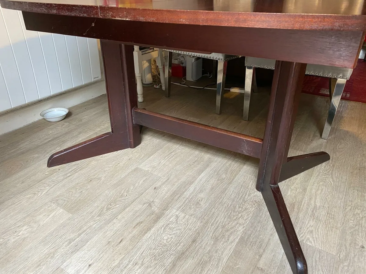 Extendable mahogany dining table - Image 2