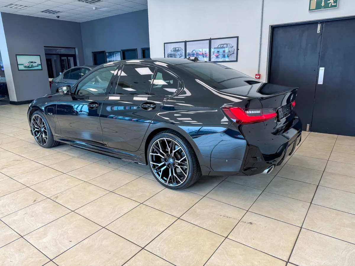 BMW 330E MSPORT - Image 4