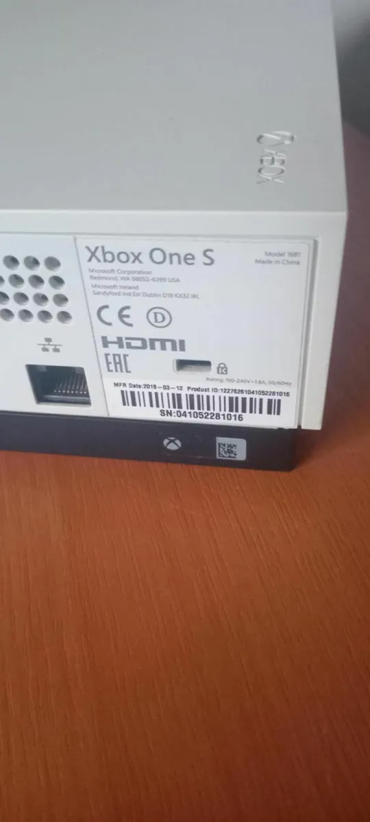 Xbox One S 1 TB - Image 4