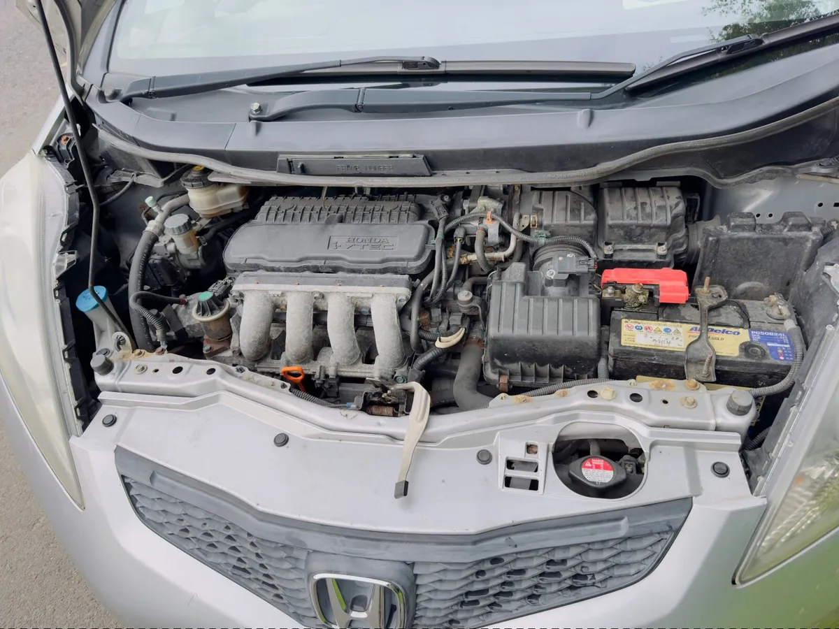 Honda Jazz 2010 - Image 2