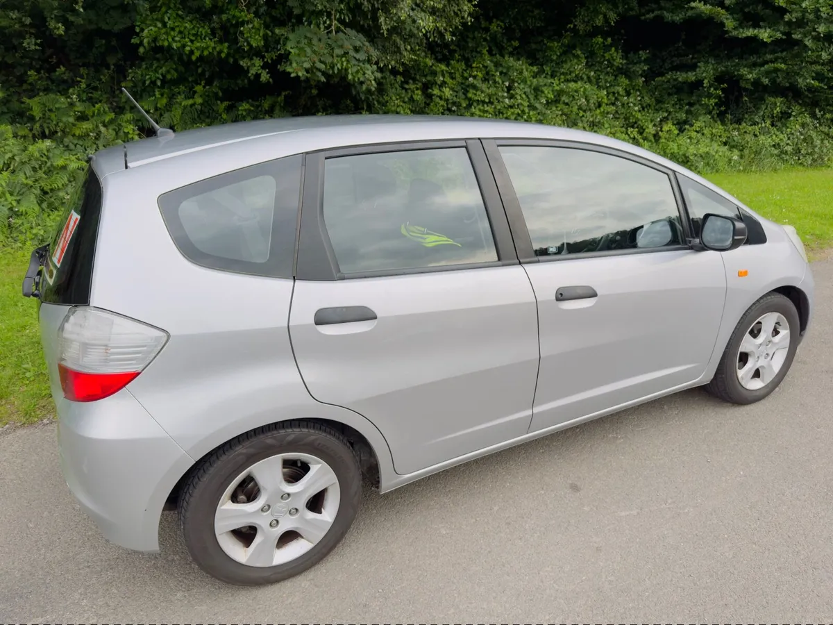 Honda Jazz 2010 - Image 3