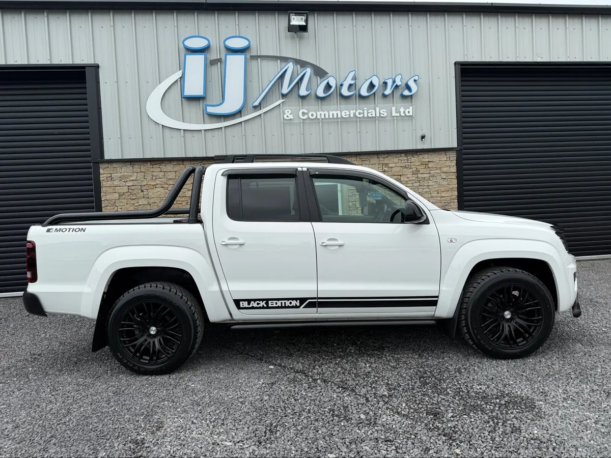 20 VOLKSWAGEN AMAROK 3.0TDI V6 258 BLACK EDITION - Image 4