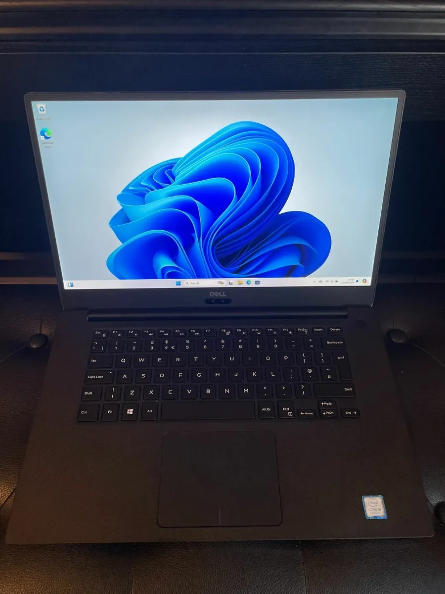 Dell Precision 5540 Laptop i9/32GB/512SSD/FHD - Image 1