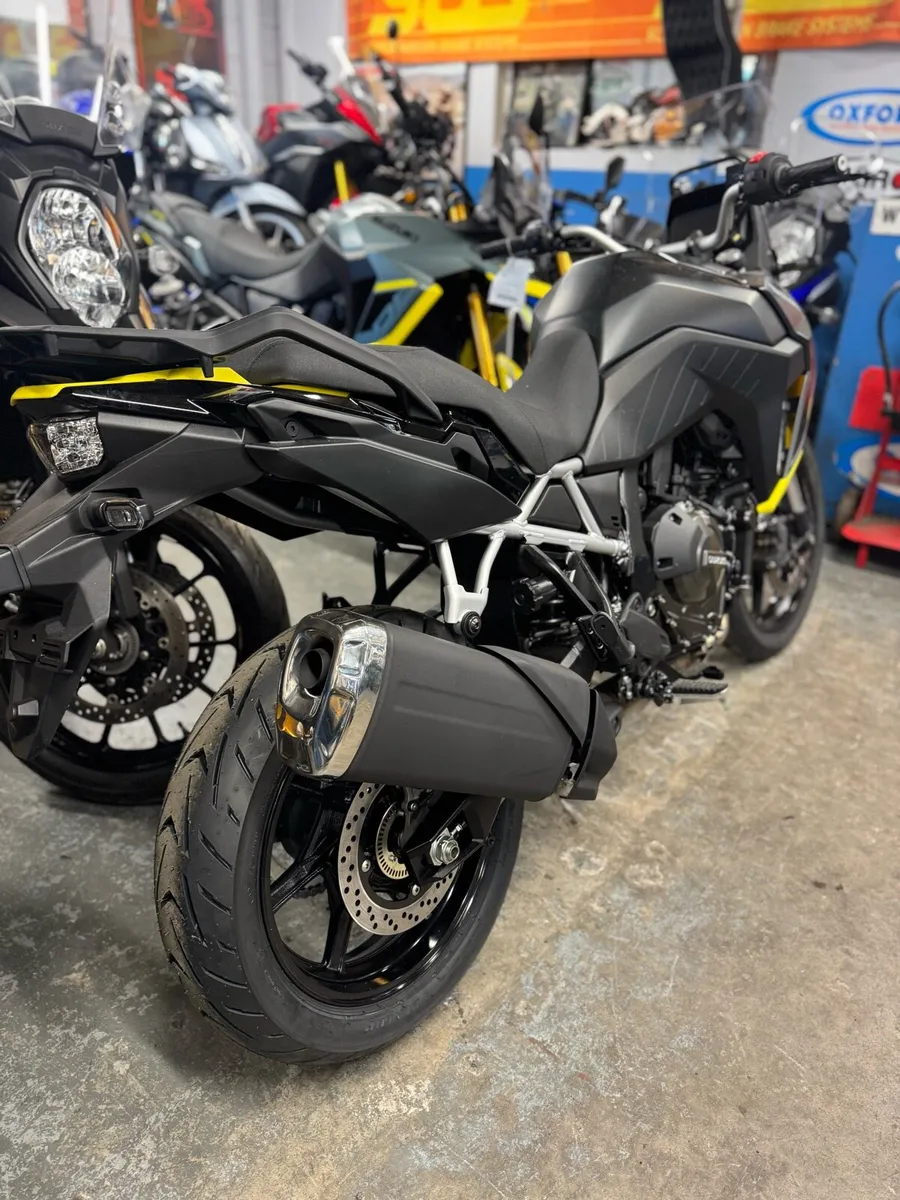 252 Deal Suzuki DL 800 RE!! - Image 3