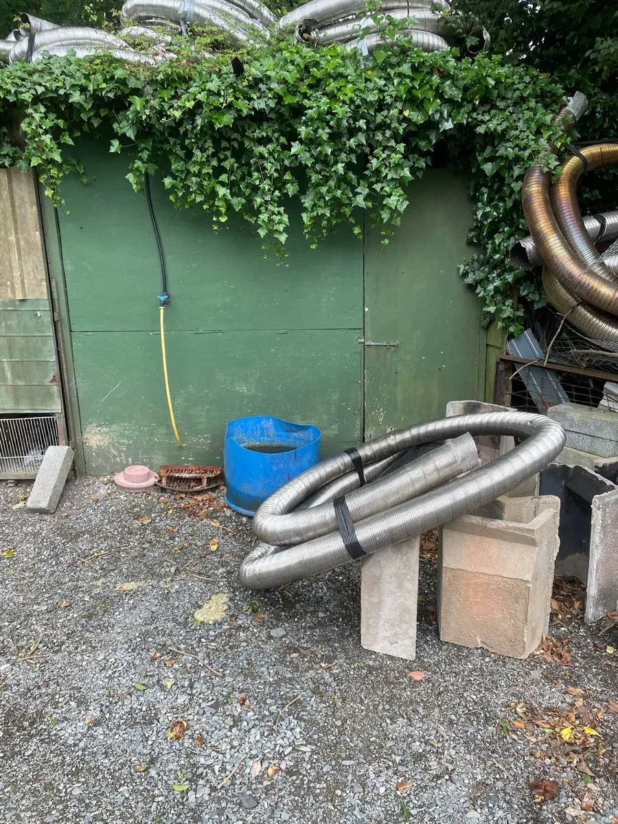 Rolls off flexi flue - Image 1