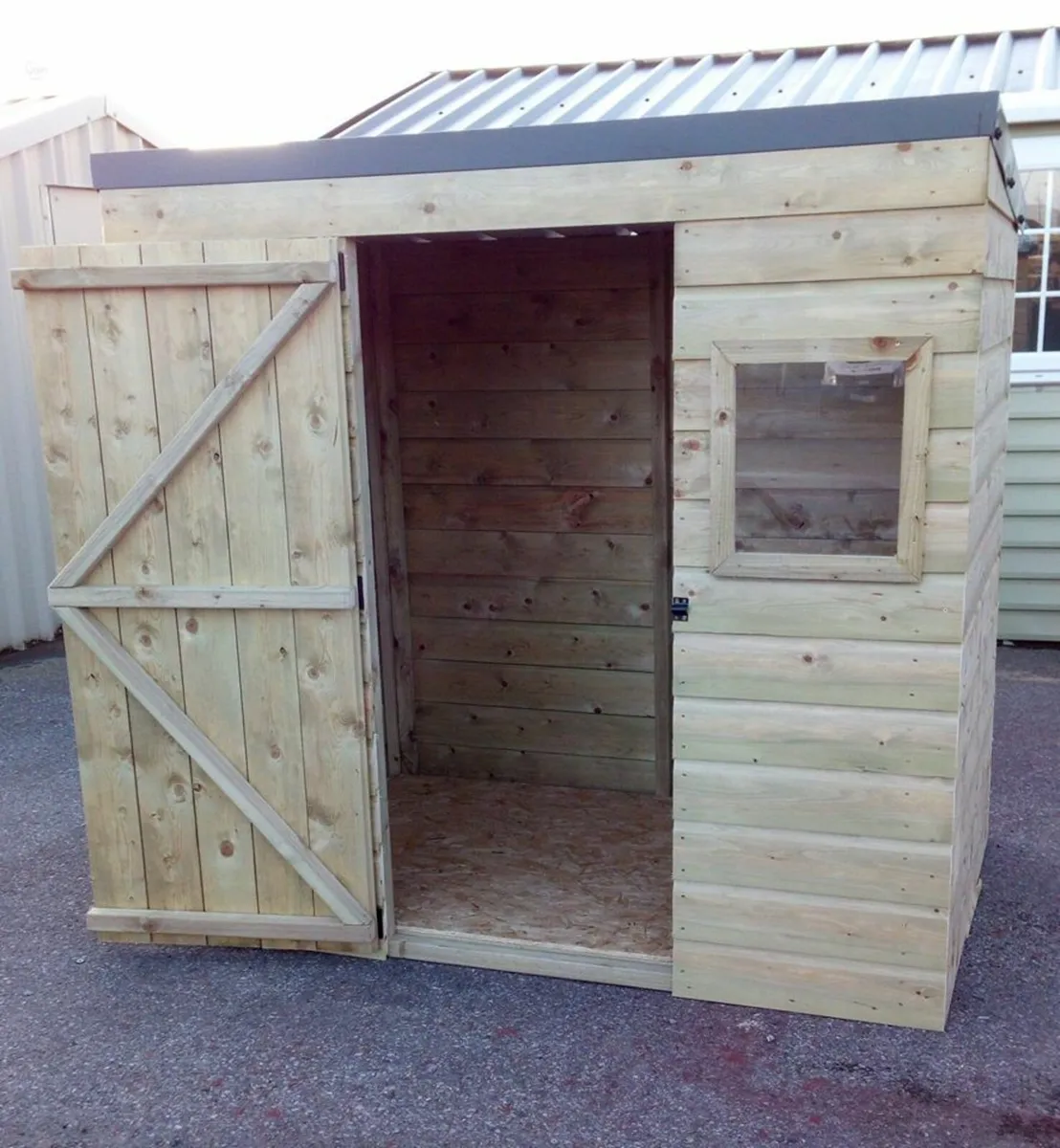 Playhouse's - Image 3