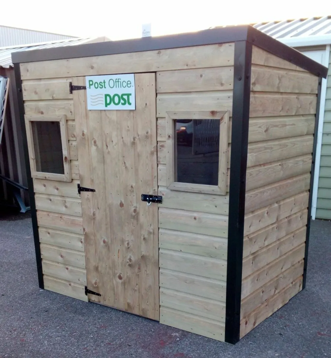Playhouse's - Image 4