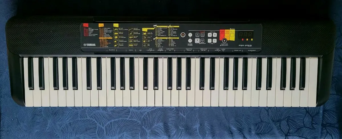 Yamaha PSR F52 Portable Keyboard - Image 1