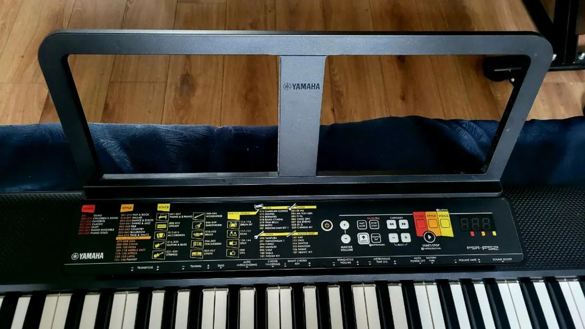 Yamaha PSR F52 Portable Keyboard - Image 4