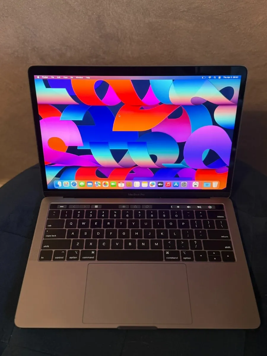 MacBook Pro 13" 2019 i7/16GB/512SSD/943c - Image 1