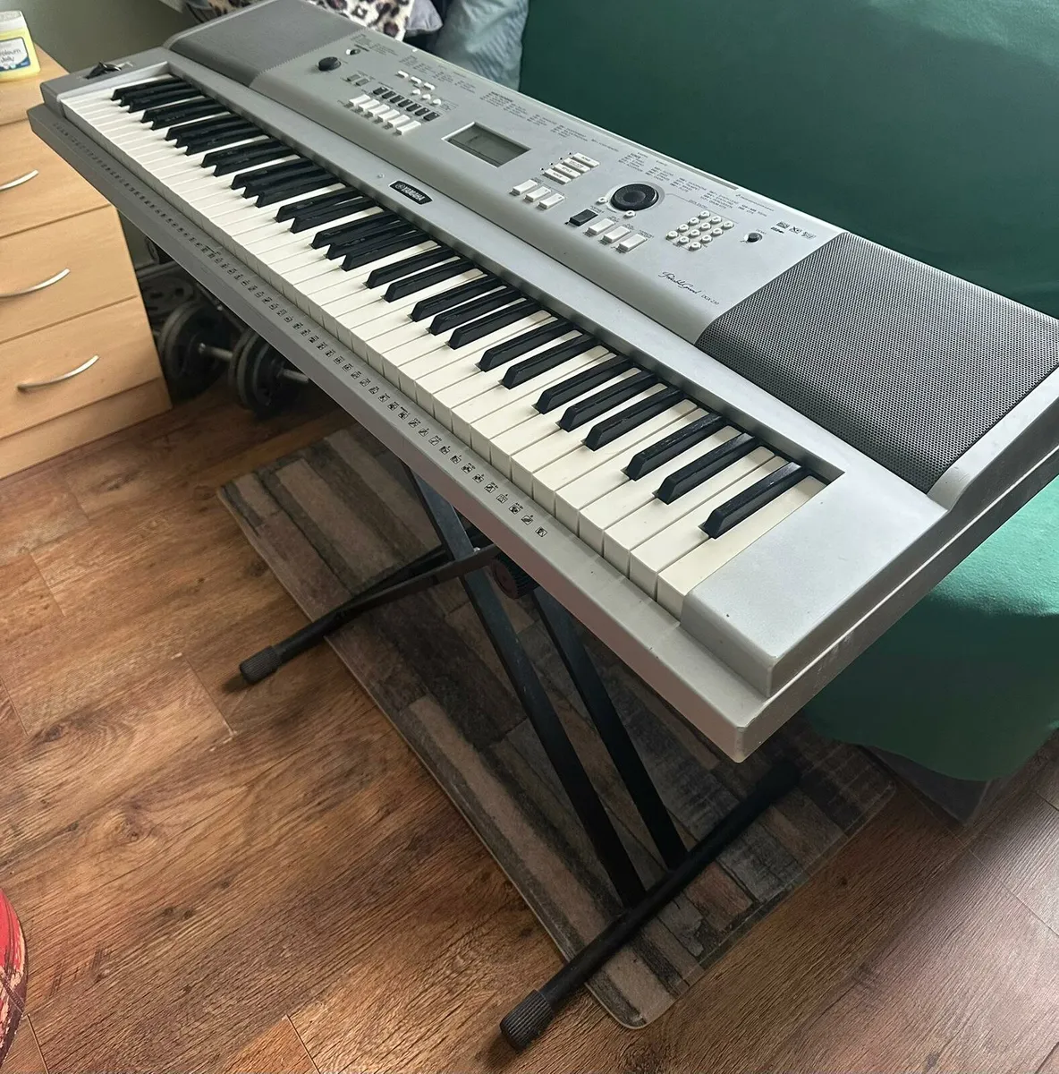 Yamaha Keyboard - Image 2