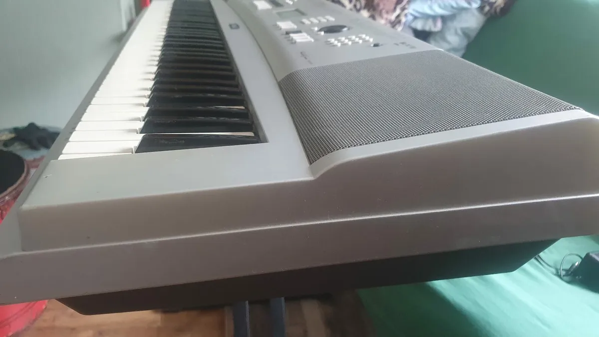 Yamaha Keyboard - Image 3