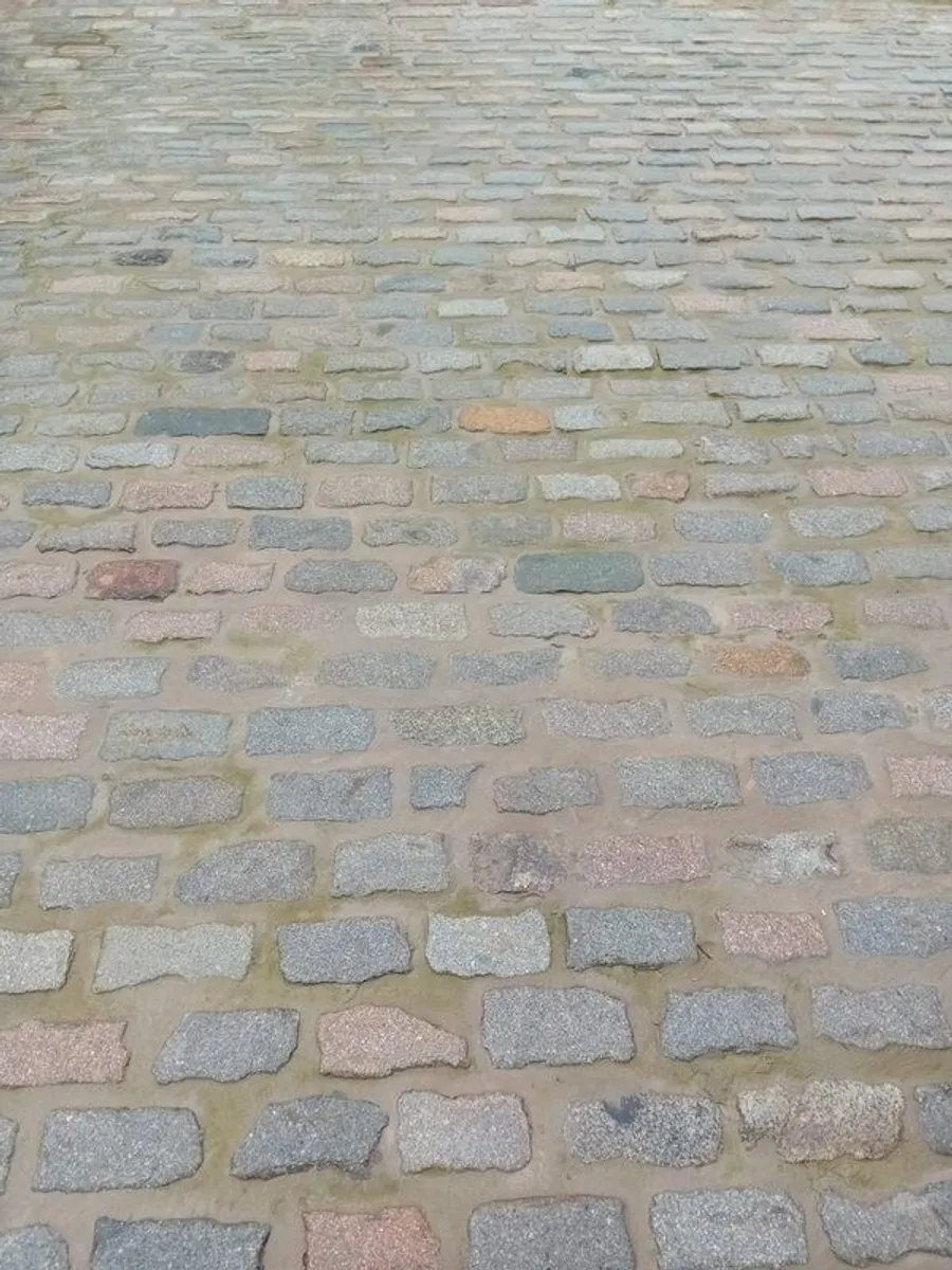 Cobbles - Image 2