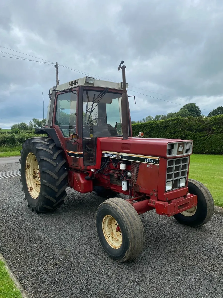 International 956XL - Image 1