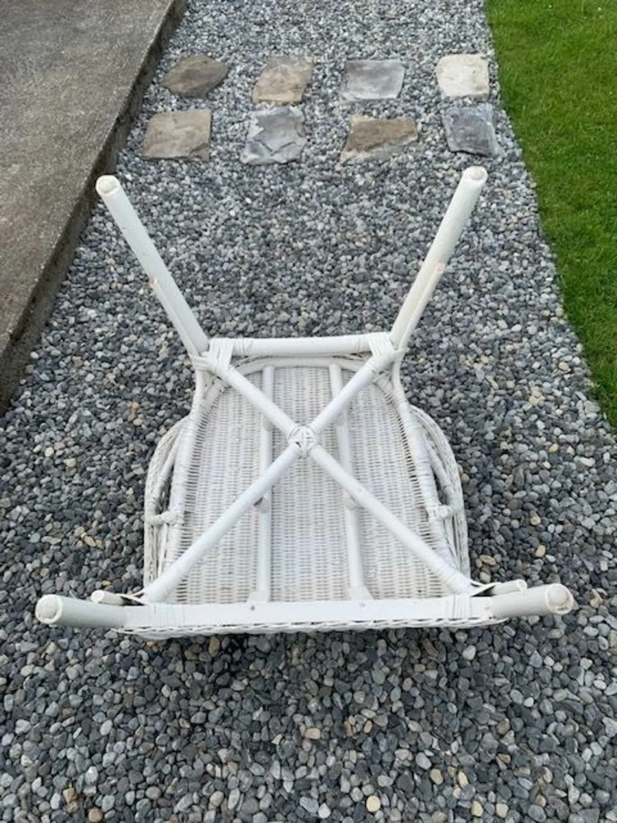 White cane chair - Image 4