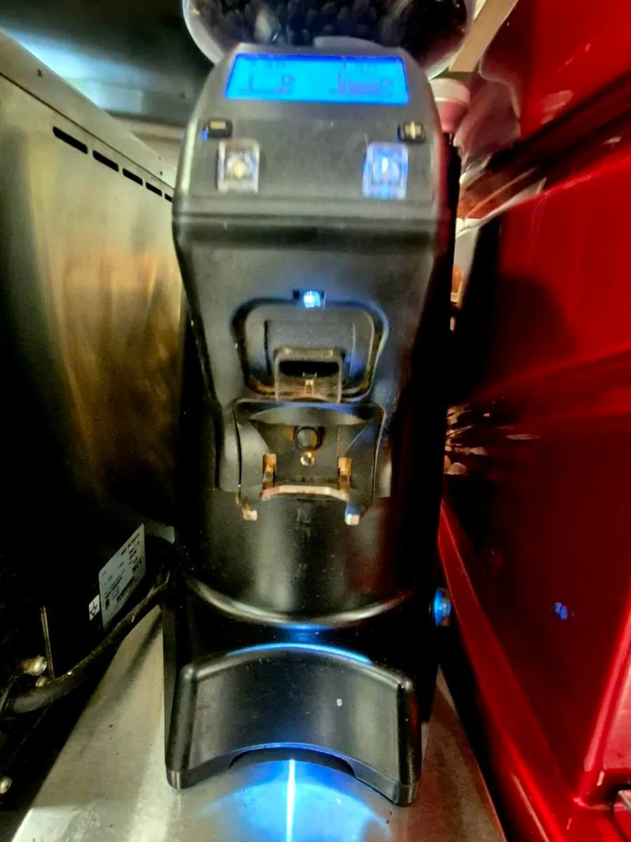 Coffe machine And Grinder - Image 2