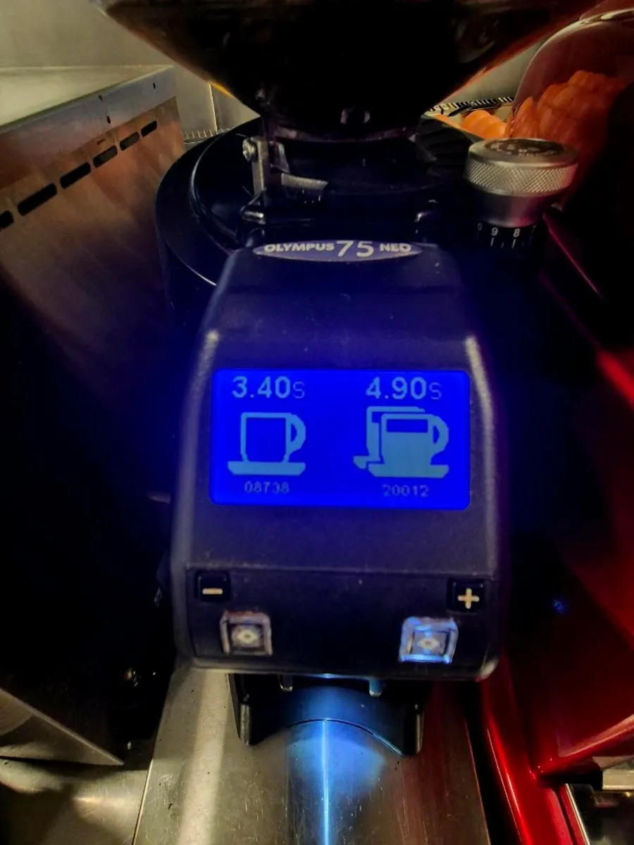 Coffe machine And Grinder - Image 3