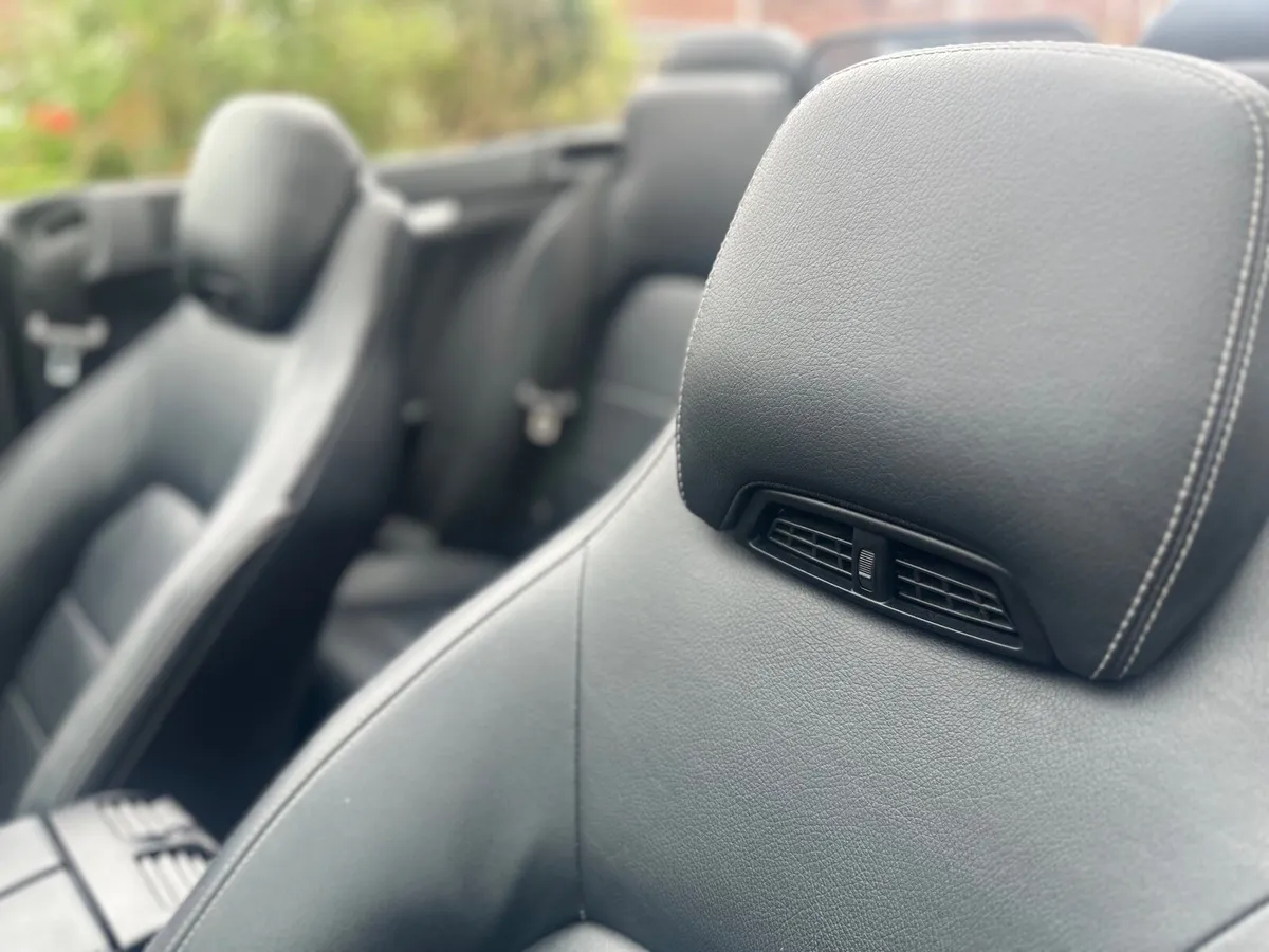 Mercedes E350 V6 convertible - Image 3