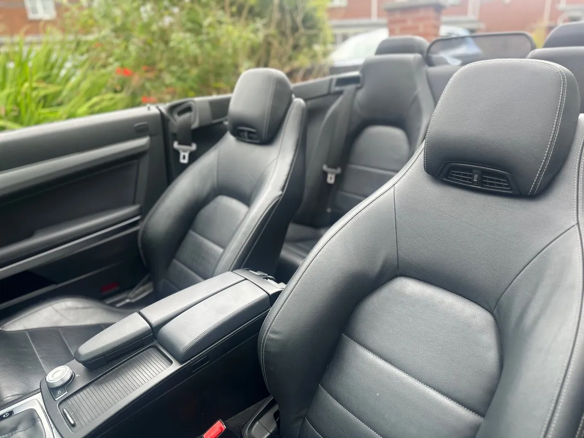 Mercedes E350 V6 convertible - Image 4